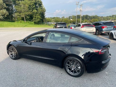 Used 2021 Tesla Model 3 Standard Range Plus RWD image 18