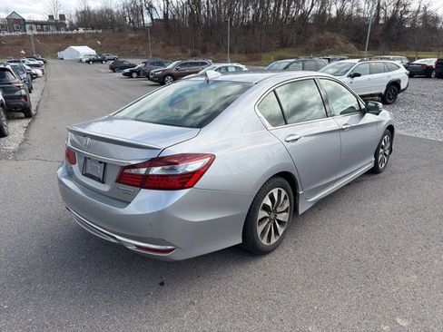 Used 2017 Honda Accord Touring image 10