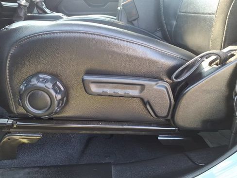 Used 2023 Jeep Wrangler Unlimited Sahara AWD/4WD image 15