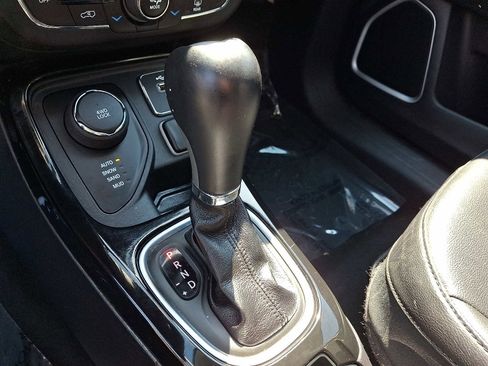 Used 2019 Jeep Compass Altitude image 16