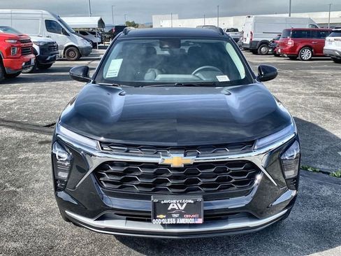 New 2026 Chevrolet Trax LT FWD image 17