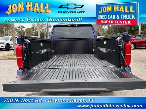 Used 2025 Toyota Tacoma TRD Off-Road image 13