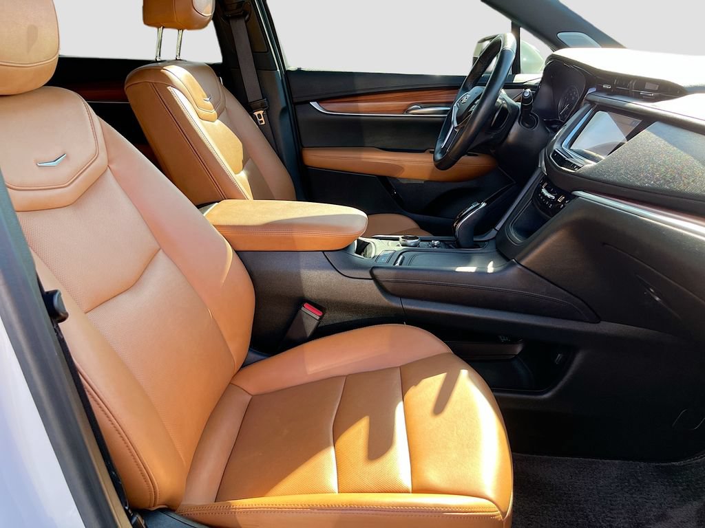 Used 2024 Cadillac XT5 Premium Luxury w/ Technology Package FWD image 30