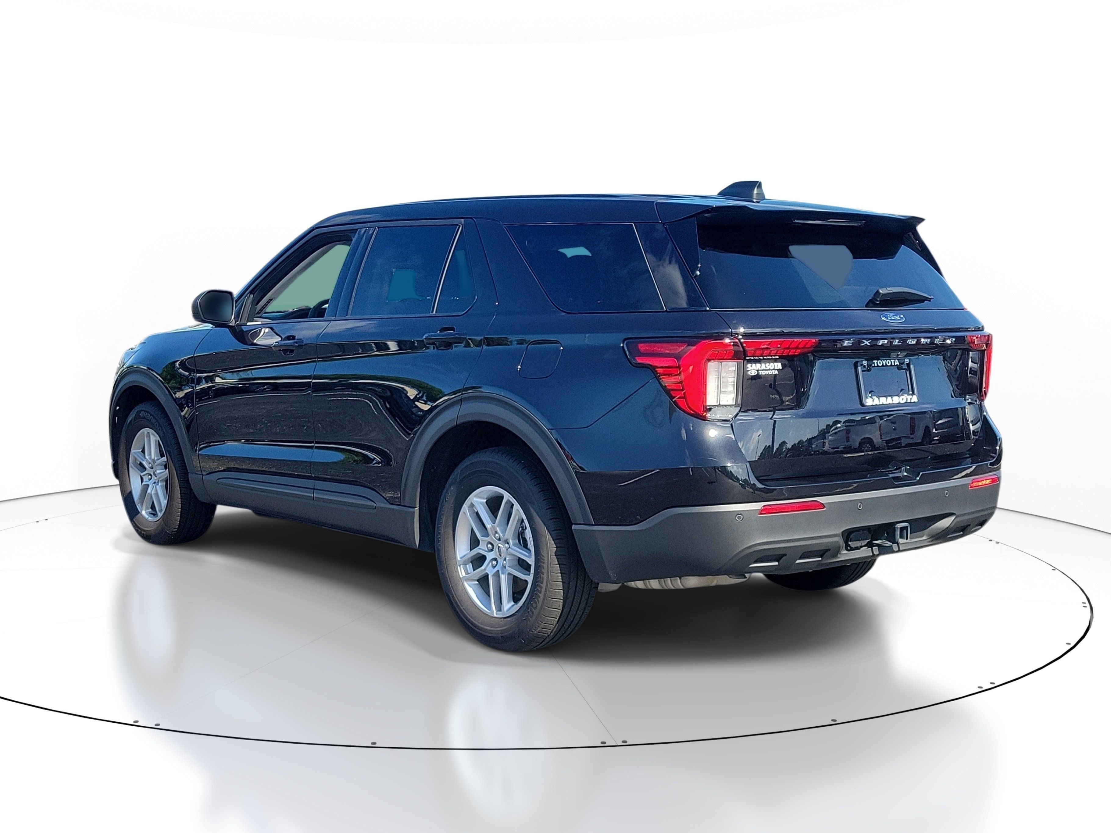 Used 2026 Ford Explorer Active RWD image 4