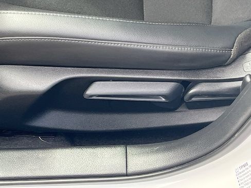 Used 2025 Honda Civic Sport image 19