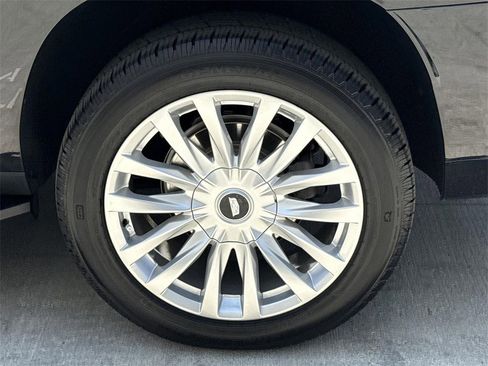 Used 2021 Cadillac Escalade ESV Luxury image 32