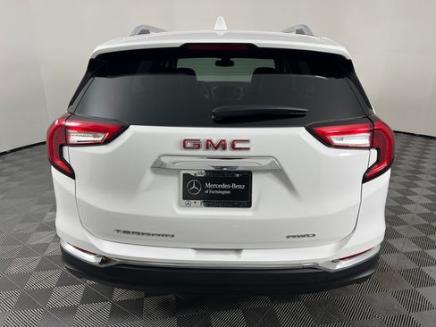 Used 2023 GMC Terrain SLT AWD/4WD image 11