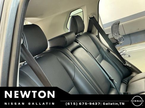 Used 2023 Nissan Rogue SV w/ SV Premium Package AWD/4WD image 19