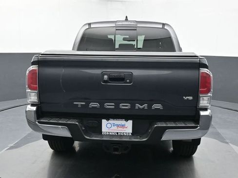 Used 2021 Toyota Tacoma TRD Off-Road image 4