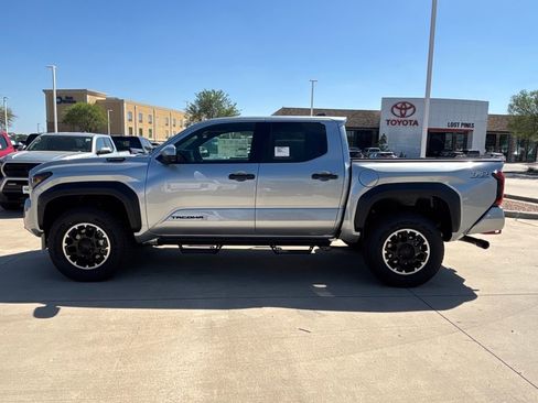 New 2026 Toyota Tacoma TRD Off-Road w/ TRD Off Road Premium Package image 2