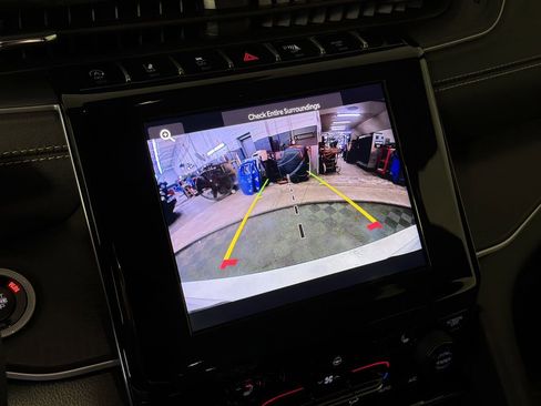 New 2025 Jeep Grand Cherokee L Laredo image 23