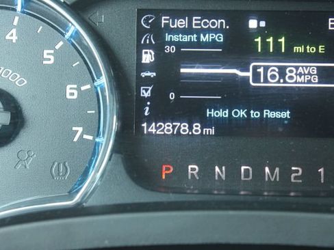 Used 2013 Ford F150 XLT w/ Mid Equipment Group AWD/4WD image 25
