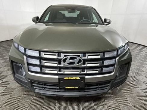 Used 2025 Hyundai Santa Cruz SE FWD image 8