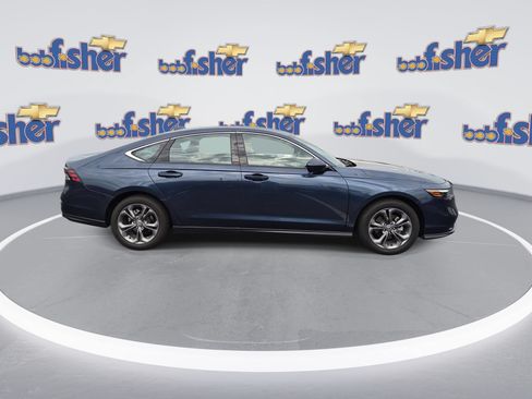 Used 2024 Honda Accord EX image 2