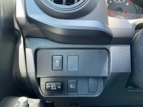 Used 2023 Toyota Tacoma SR AWD/4WD image 18