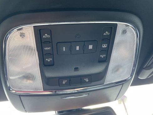 Used 2016 Chrysler 300 S AWD/4WD image 27