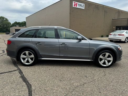 Used 2013 Audi A4 Prestige w/ Prestige Pkg AWD/4WD image 11