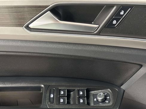 Used 2019 Volkswagen Atlas SEL R-Line AWD/4WD image 30