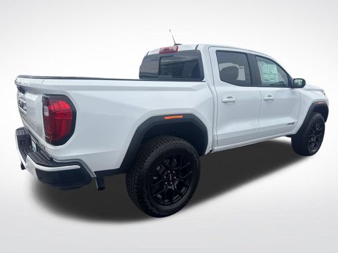 New 2026 GMC Canyon AT4 AWD/4WD image 3