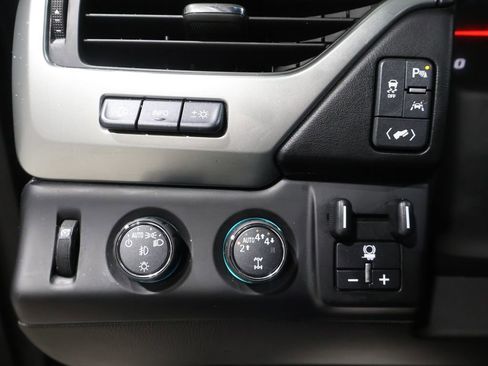 Used 2018 Chevrolet Tahoe Premier image 36