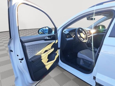Used 2024 Volkswagen Taos S image 11