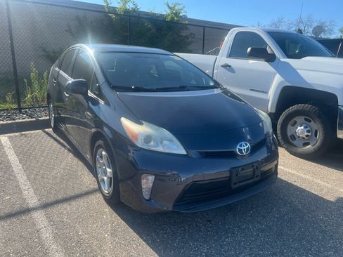 Used 2013 Toyota Prius Three w/ Solar Roof Pkg FWD image 2
