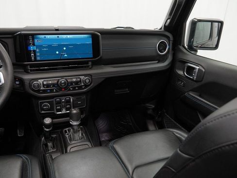 Used 2024 Jeep Wrangler High Altitude image 30