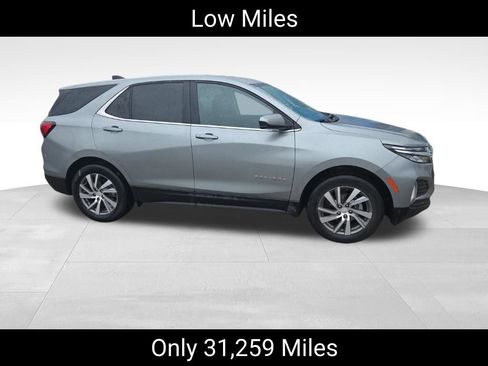 Used 2023 Chevrolet Equinox LT AWD/4WD image 2