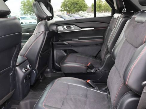 Used 2025 Ford Explorer ST AWD/4WD image 18