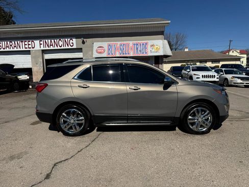 Used 2018 Chevrolet Equinox Premier image 8