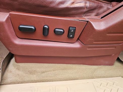 Used 2013 Ford F150 King Ranch w/ King Ranch Luxury Pkg image 17