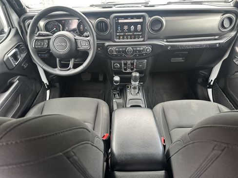 Used 2023 Jeep Wrangler Unlimited w/ Sun & Screen Package AWD/4WD image 23