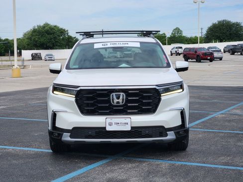 Used 2024 Honda Pilot Elite image 32