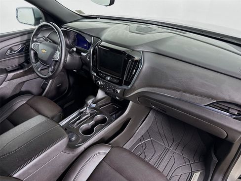 Used 2023 Chevrolet Traverse High Country image 33