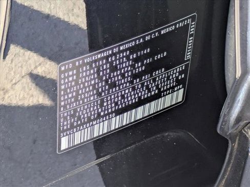 Used 2023 Volkswagen Tiguan SE R-Line image 25