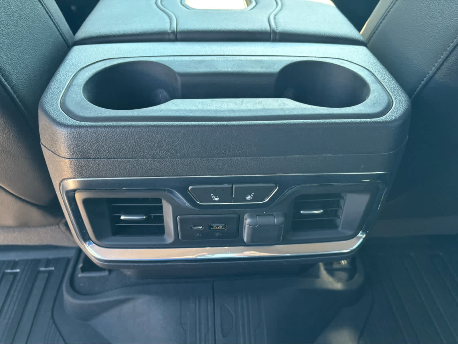Used 2020 GMC Sierra 1500 SLT AWD/4WD image 18