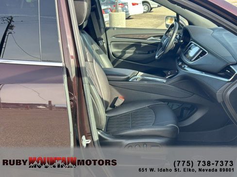 Used 2023 Buick Enclave Avenir image 30