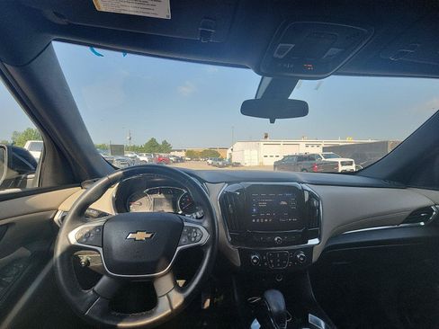 Used 2023 Chevrolet Traverse LT AWD/4WD image 17