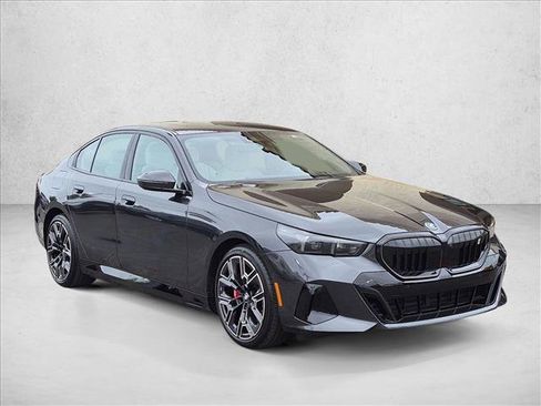 Used 2026 BMW i5 M60 w/ M Sport Package RWD image 6