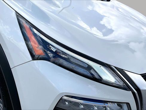 Used 2023 Nissan Rogue SV FWD image 28