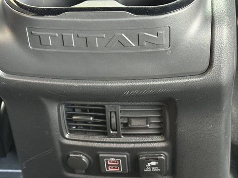 Used 2024 Nissan Titan SV w/ SV Bronze Edition Package image 22