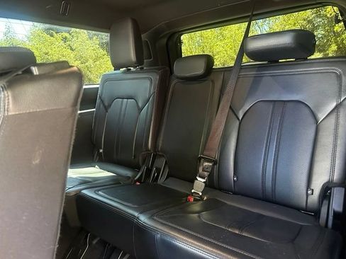 Used 2021 Ford Expedition Max Limited RWD image 16