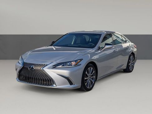 Used 2020 Lexus ES 350 Luxury w/ Accessory Package 2 image 6