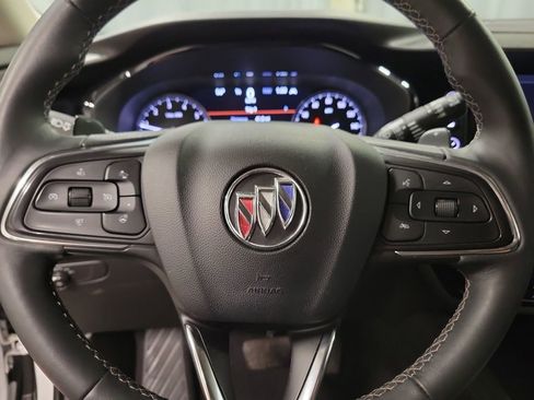 Used 2023 Buick Envision Essence FWD image 18
