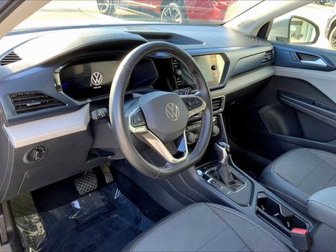Used 2024 Volkswagen Taos SE image 16