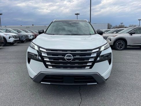 New 2025 Nissan Rogue SL w/ SL Premium Package image 3