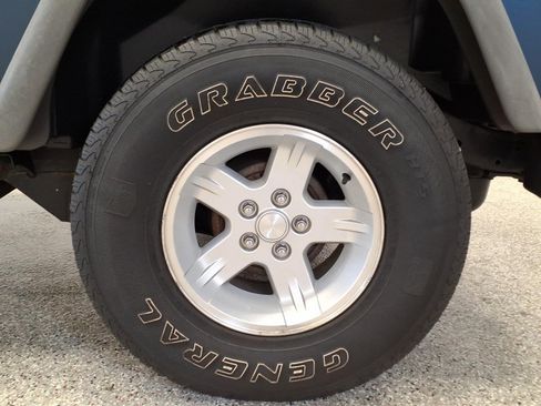 Used 2005 Jeep Wrangler 4WD Sport image 7