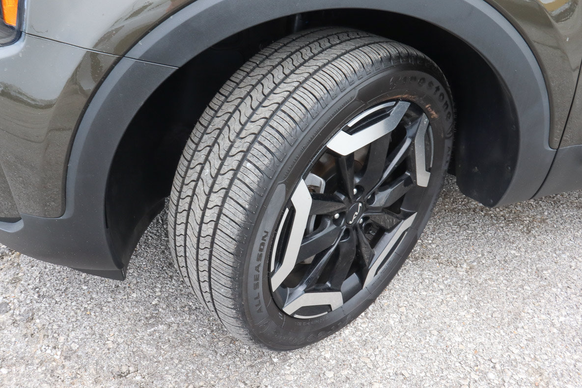 Used 2025 Kia Telluride S FWD image 18