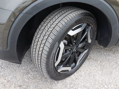 Used 2025 Kia Telluride S FWD image 18