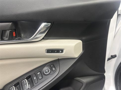 Used 2021 Honda Accord Touring image 12
